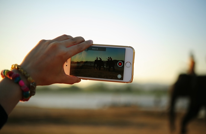 Why should B2B marketers adopt video? [5 Reading Tips]