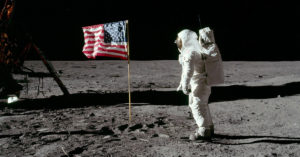 The moon landing and digitisation: What the 50th anniversary means for digital business [5 reading tips]